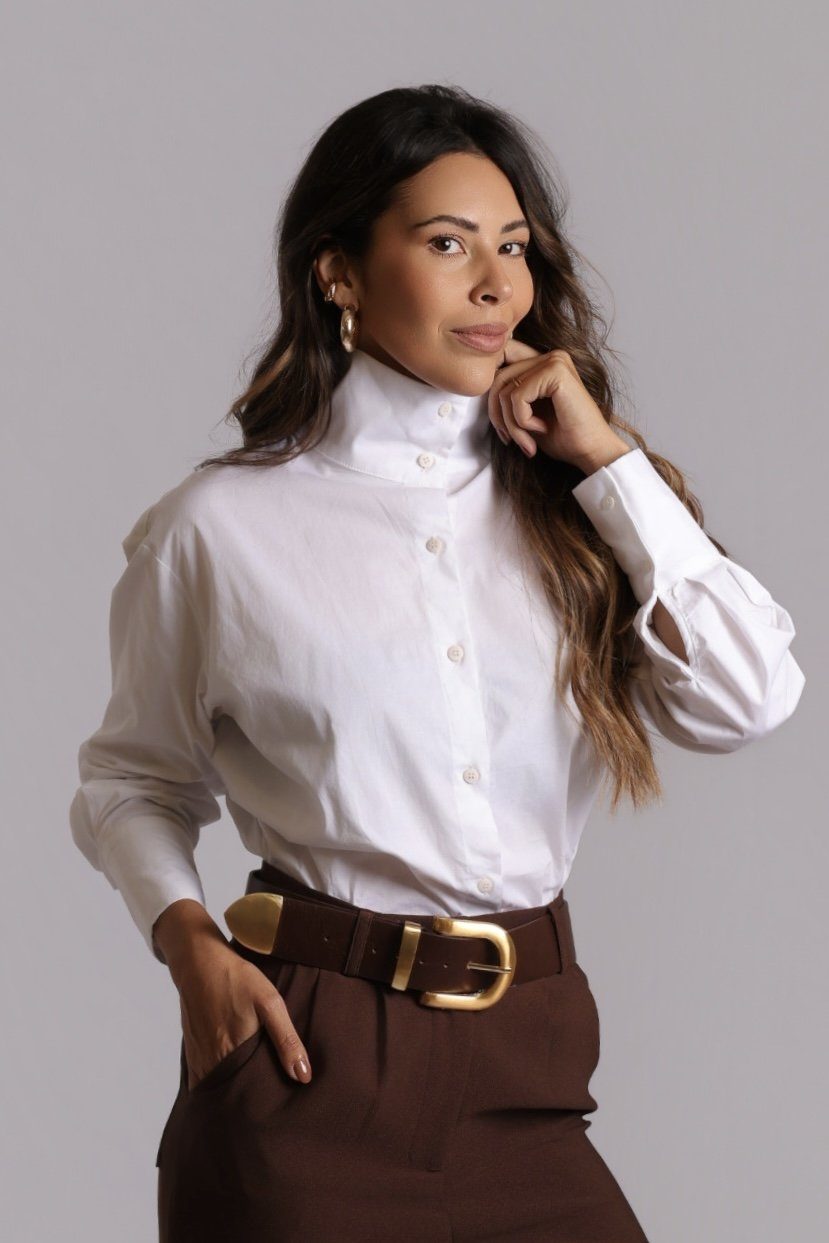 Camisa gola altiva — branca